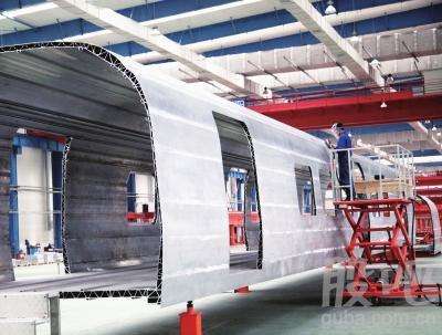 沈陽鑫誼順達軌道交通設備有限公司訂購一個304不銹鋼水箱7.5m3