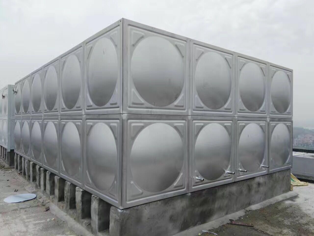 廣州市黃埔區采購一臺21m3不銹鋼冷水箱一臺臥式排污泵